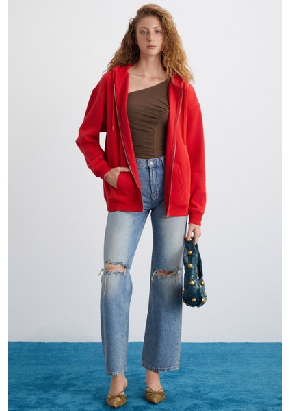 Alena Kadın Oversize Organik Pamuklu Metal Fermuarlı Kapüşonlu İçi Polarlı Kırmızı Sweatshirt indirimleri