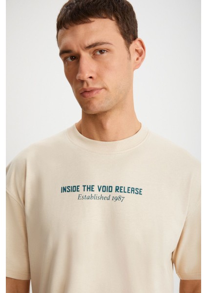 Bastıan Erkek Sırt Baskı Detaylı Oversize %100 Organik Pamuk Örme Kısa Kol Bej T-shirt fırsatları