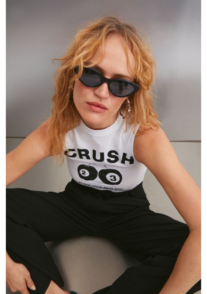Azura Kadın Baskılı Kısa Kollu Crop Beyaz T-shirt fırsatları