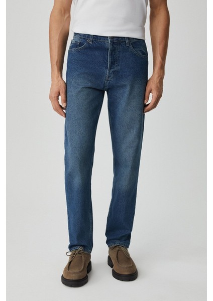 Erkek Regular Fit Rahat Kesim Kalın Dokulu Yıkama Efektli Magic Denim Orta Mavi Jeans