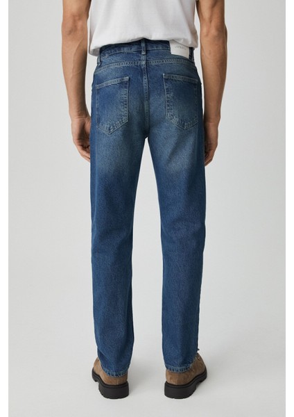 Erkek Regular Fit Rahat Kesim Kalın Dokulu Yıkama Efektli Magic Denim Orta Mavi Jeans