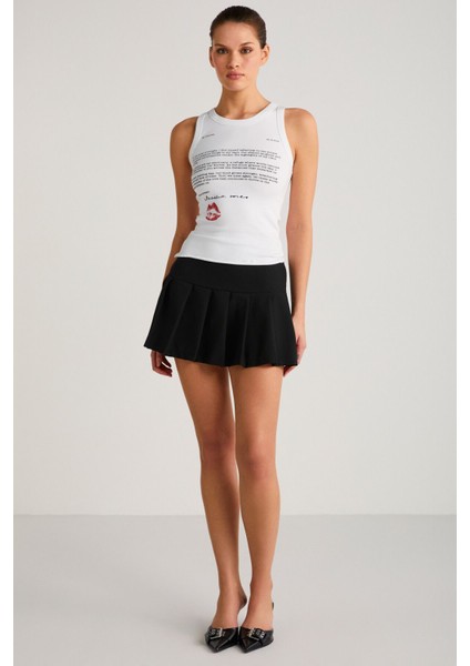 Calluna Kadın Fitted Kalıp Yazı Baskı Detaylı Kolsuz Örme Beyaz T-shirt fırsatları