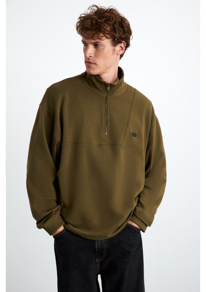 Radıant Erkek %100 Organik Pamuk Nakış Detaylı Yarım Fermuarlı Dik Yakalı Haki Sweatshirt