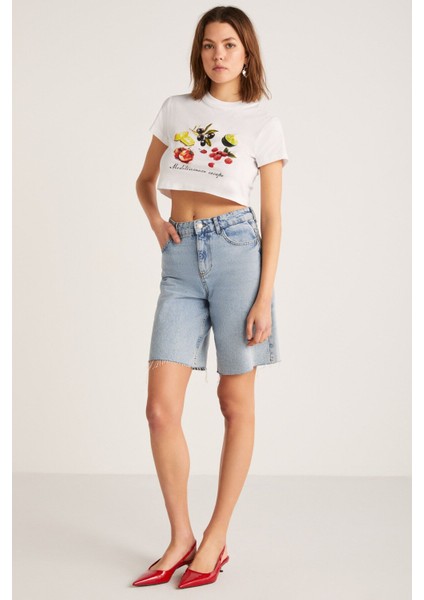 Serene Kadın Kısa Kollu Baskılı Crop Beyaz T-Shirt indirimleri