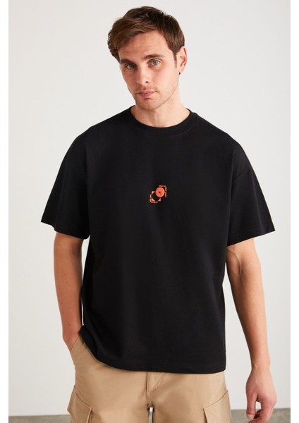 Denver Erkek Baskı Detaylı Oversize Bisiklet Yaka Kısa Kollu %100 Organik Pamuklu Siyah T-shirt