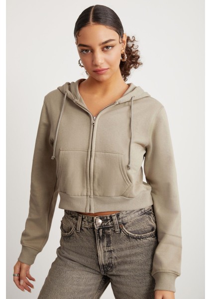 Delıa Kadın Crop İçi Polarlı Fermuarlı Organik Pamuklu Kapüsonlu Kordonlu Bej Sweatshirt