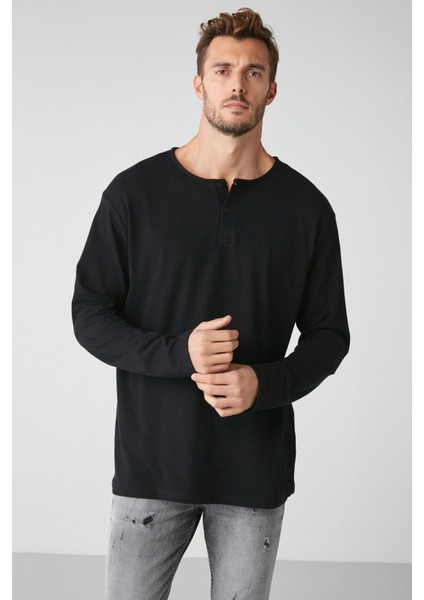 Lorenzo Erkek Özel Rustik Dokulu %100 Organik Pamuk Düğme Detaylı Regular Siyah Sweatshirt
