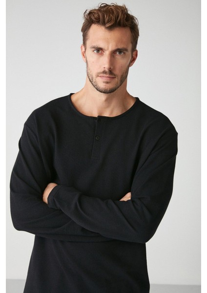 Lorenzo Erkek Özel Rustik Dokulu %100 Organik Pamuk Düğme Detaylı Regular Siyah Sweatshirt