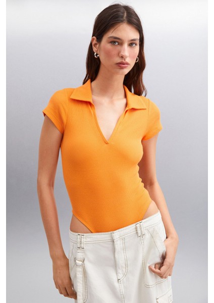 Luıgına Kadın Organik Pamuklu Fitilli Esnek Kumaşlı Alttan Çıtçıtlı Polo Yaka Turuncu Bluz