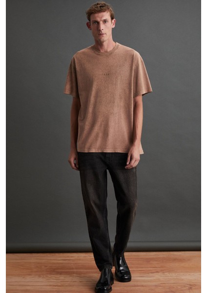 Louıs Erkek %100 Organik Pamuklu Yıkama Efektli Nakış Işlemeli Relaxed Vizon T-shirt fiyatları