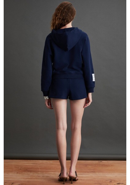 Lyka Kadın Organik Pamuk 3 Iplik Içi Şardonlu Süs Etiketi Detaylı Regular Lacivert Sweatshirt