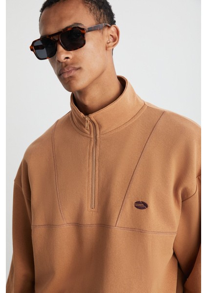 Radıant Erkek %100 Organik Pamuk Nakış Detaylı Yarım Fermuarlı Dik Yakalı Kahverengi Sweatshirt indirimleri
