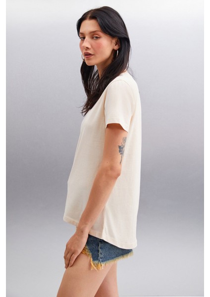Samantha Kadın Comfort Fit %100 Organik Pamuklu Basic Örme Bej T-shirt modelleri