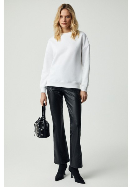 VANELTINA Kadın Bisiklet Yaka İçi Polarlı Oversize Fit Basic Beyaz Sweatshirt