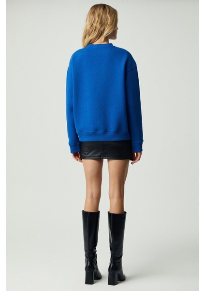 Vaneltına Kadın Organik Pamuklu Yumuşacık Içi Polarlı Yuvarlak Yakalı Parlament Mavi Sweatshirt