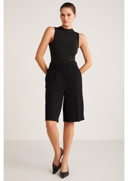 Monday Kadın Basic Kolsuz Bisiklet Yaka Crop Siyah Bluz