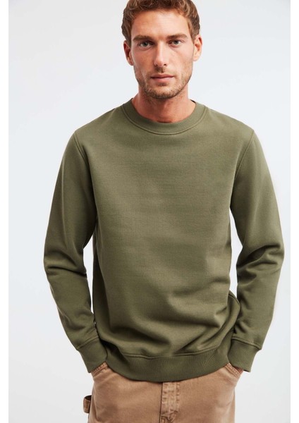 Travis Erkek Yumuşacık Kumaşlı Regular Fit Yuvarlak yakalı Haki Sweatshirt fiyatları