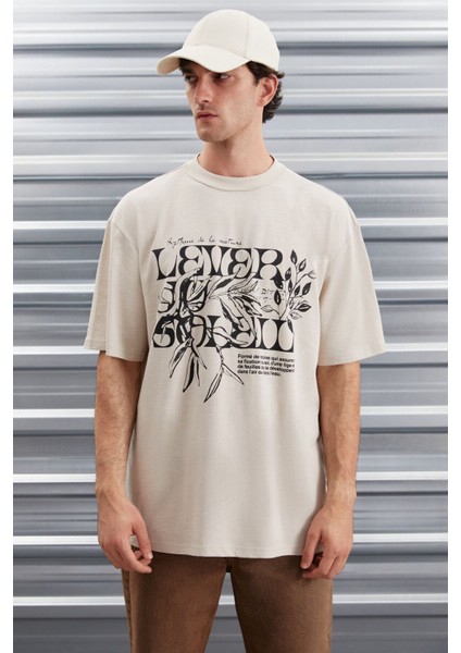 Trae Erkek Regular Fit %100 Pamuk Baskılı Ters Dikim Bej T-shirt fırsatları