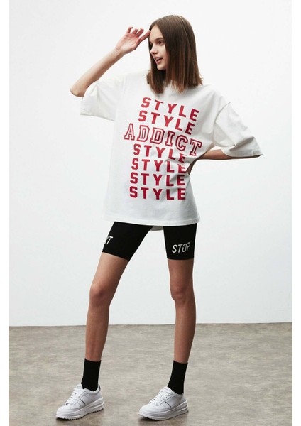 Maybe Kadın Yazı Kalıp Baskılı Oversize Fit %100 Organik Pamuklu Bisiklet Yaka Beyaz T-shirt fırsatları