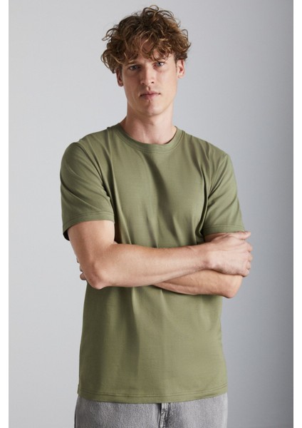 MICHEL Erkek Slim Fit Dar Kesim Organik Pamuklu Basic Örme Haki T-Shirt