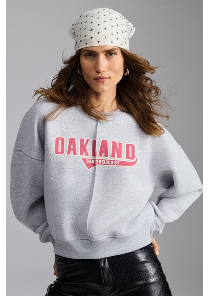 Daleska Kadın Organik Pamuklu Yumuşacık Önü Kesikli Baskılı Yuvarlak Yaka Grimelanj Sweatshirt fırsatları