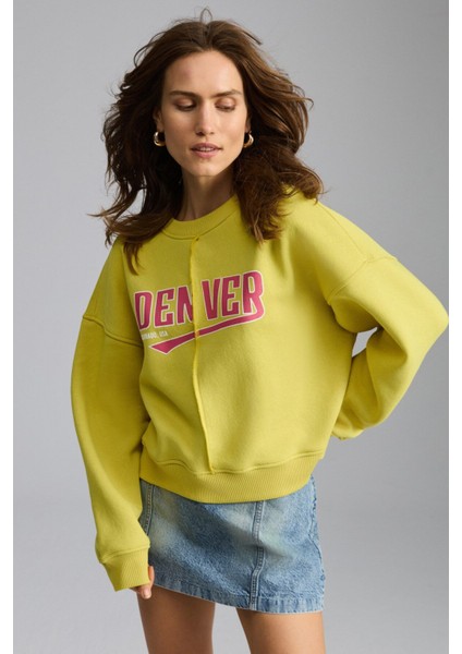 Daleska Kadın Organik Pamuklu Yumuşacık Önü Kesikli Baskılı Yuvarlak Yaka Yeşil Sweatshirt modelleri