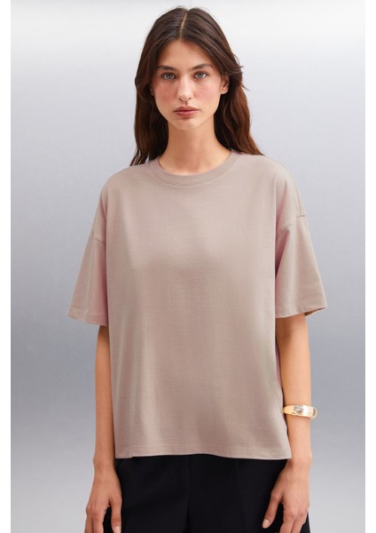 Jemmy Kadın %100 Organik Pamuk Relaxed Fit Yırtmaçlı Yuvarlak Yakalı Vizon T-Shirt