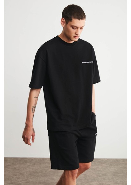 Pasto Erkek Nakışlı Oversize Siyah T-Shirt fiyatları