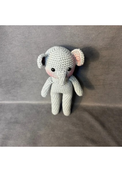 El Örgüsü Amigurumi Oyuncak Fil - 21 x 9 cm