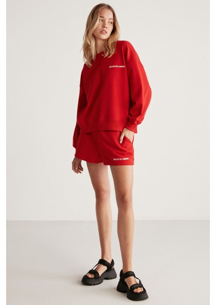 Jennıfer Kadın Organik Pamuklu Nakışlı Yuvarlak Yakalı Oversize Kırmızı Sweatshirt modelleri