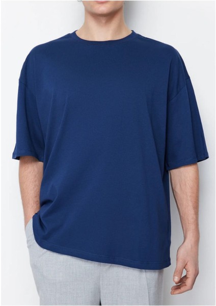 Basic Pamuklu Oversize Kesim T-Shirt