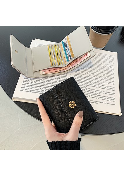 Moda Cüzdan Kadın Kısa Güneş Çiçeği Kabartmalı Toka Büyük Kapasiteli Para Cüzdan Çoklu Kart Yuvası Üç Katlı Çanta (Yurt Dışından) indirimleri