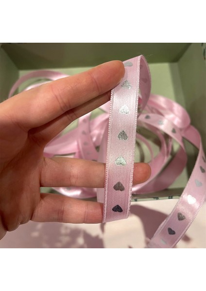 Gümüş Kalp Baskılı Pembe Saten Şerit Kurdele, 1.5 cm Saten Kurdele, 3 Metre modelleri