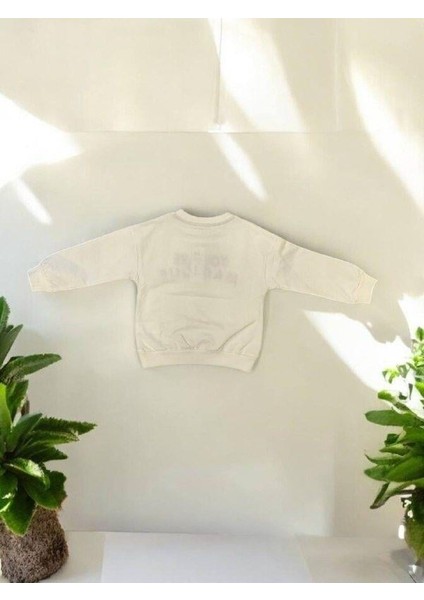 Kız Çocuk Nakışlı You Are Magique Yazılı Sweatshirt fırsatları