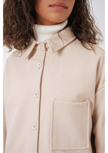 20273 Tek Cepli Düğmeli Kaşe Gömlek - Krem fırsatları