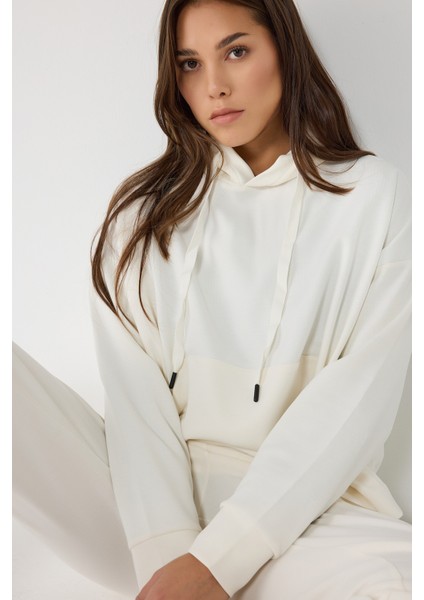 Soft Touch Kumaştan Kapüşonlu Sweatshirt