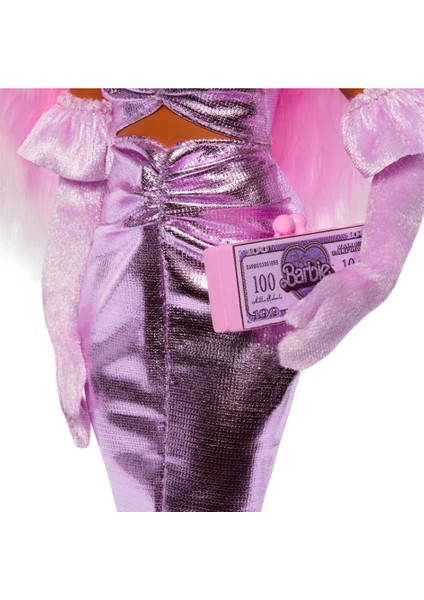 Mattel Barbie Deluxe Style Bebekler Pembe Saçlı HYV25