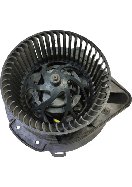 Kalorifer Motoru Rezistanssız – 8A1820021 Wisco - Audi A4 B5 1.9tdı 95-00 Arası Uyumlu