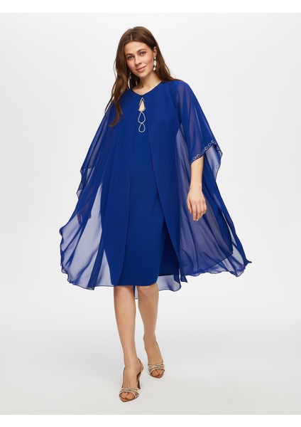 Damla Taş Detaylı Şifon Pelerinli Abiye Elbise 015