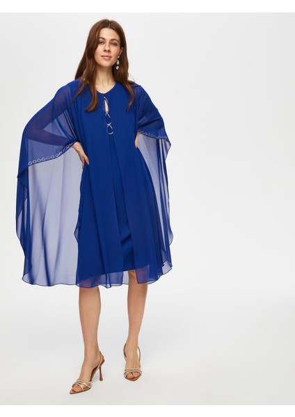 Damla Taş Detaylı Şifon Pelerinli Abiye Elbise 015 fiyatları