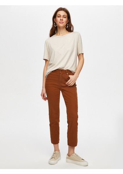 Yuvarlak Yaka Kısa Kol T-Shirt 002