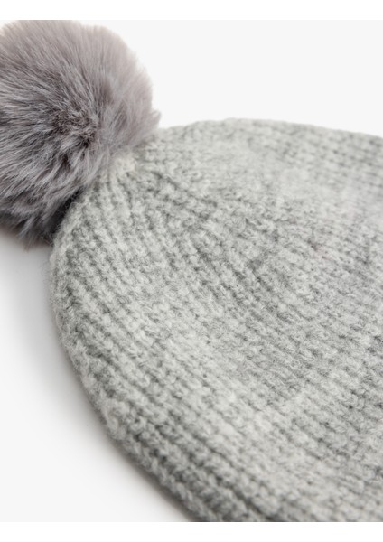 Atkılı Bere Detaylı Ponponlu modelleri