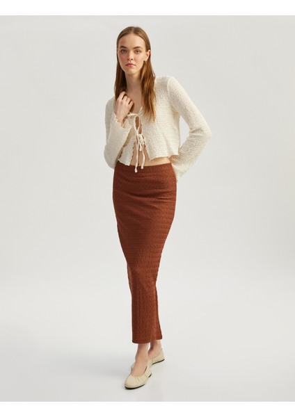 Yüksek Bel Slim Fit Yırtmaç Detaylı Astarlı Midi Kalem Etek
