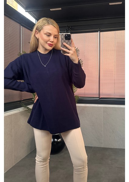 Lacivert Yarı Boğazlı Fitilli Oversize Kazak