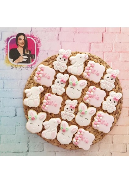 İsimli Tavşanlı Pembe Beyaz Sade ve Şık Model Butik Kurabiye - 20 Adet