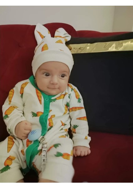 Kulaklı Şapkalı Havuç Baskılı Boydan Çıtçıtlı Uzun Kollu Kız Erkek Bebek Tulumu Beyaz modelleri