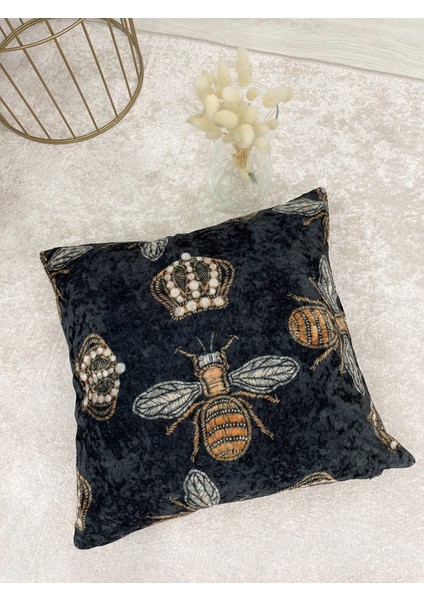 Kraliçe Arı Işleme Görünüm Kırlent Kılıfı 45 x 45