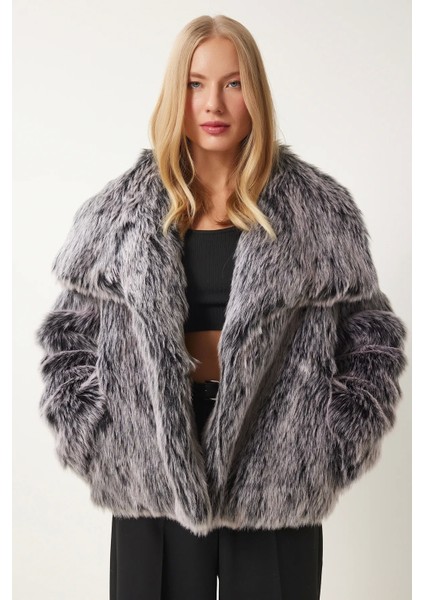 Gri Siyah Geniş Yaka Suni Kürk Ceket indirimleri