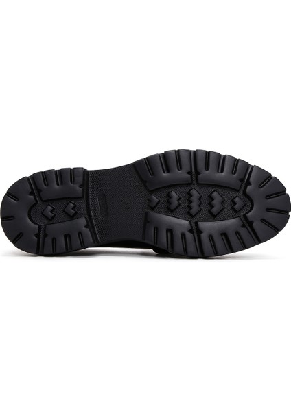 Kadın Siyah Kalın Tabanlı Maskülen Loafer 25SFE400318