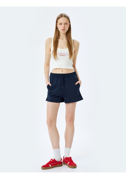 Beli Bağcıklı Cep Detaylı Mini Şort